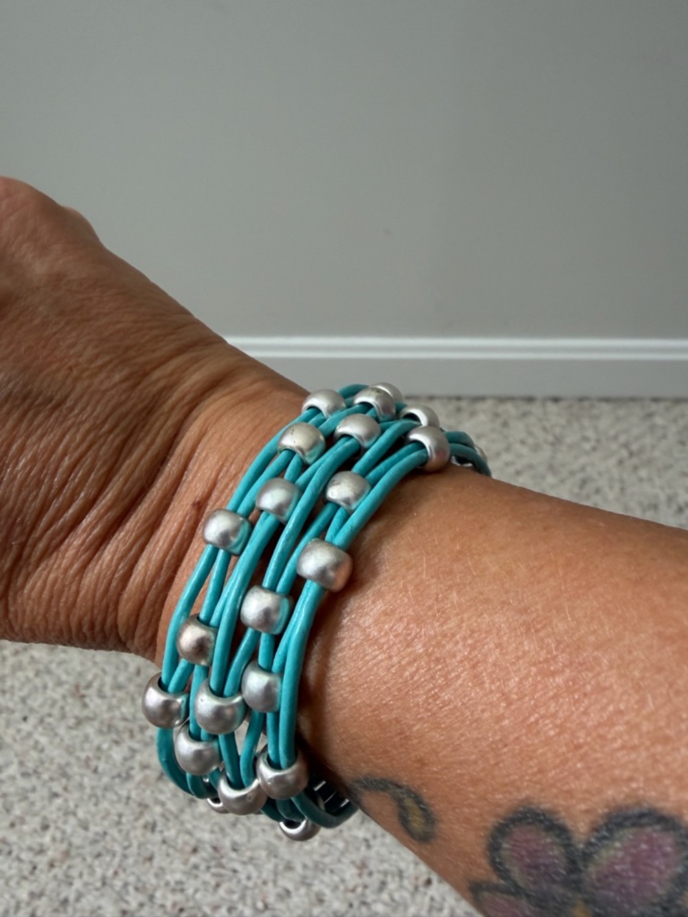 Source Unknown Turquoise Multi-Strand Wrap Bracelet with Silver Beads